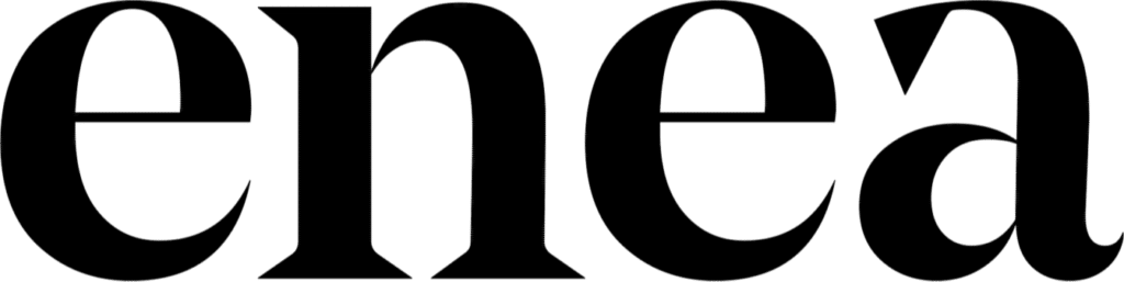 Logotipo de Enea, fabricante de mobiliario contemporáneo que destaca por su diseño innovador y funcional para espacios urbanos.